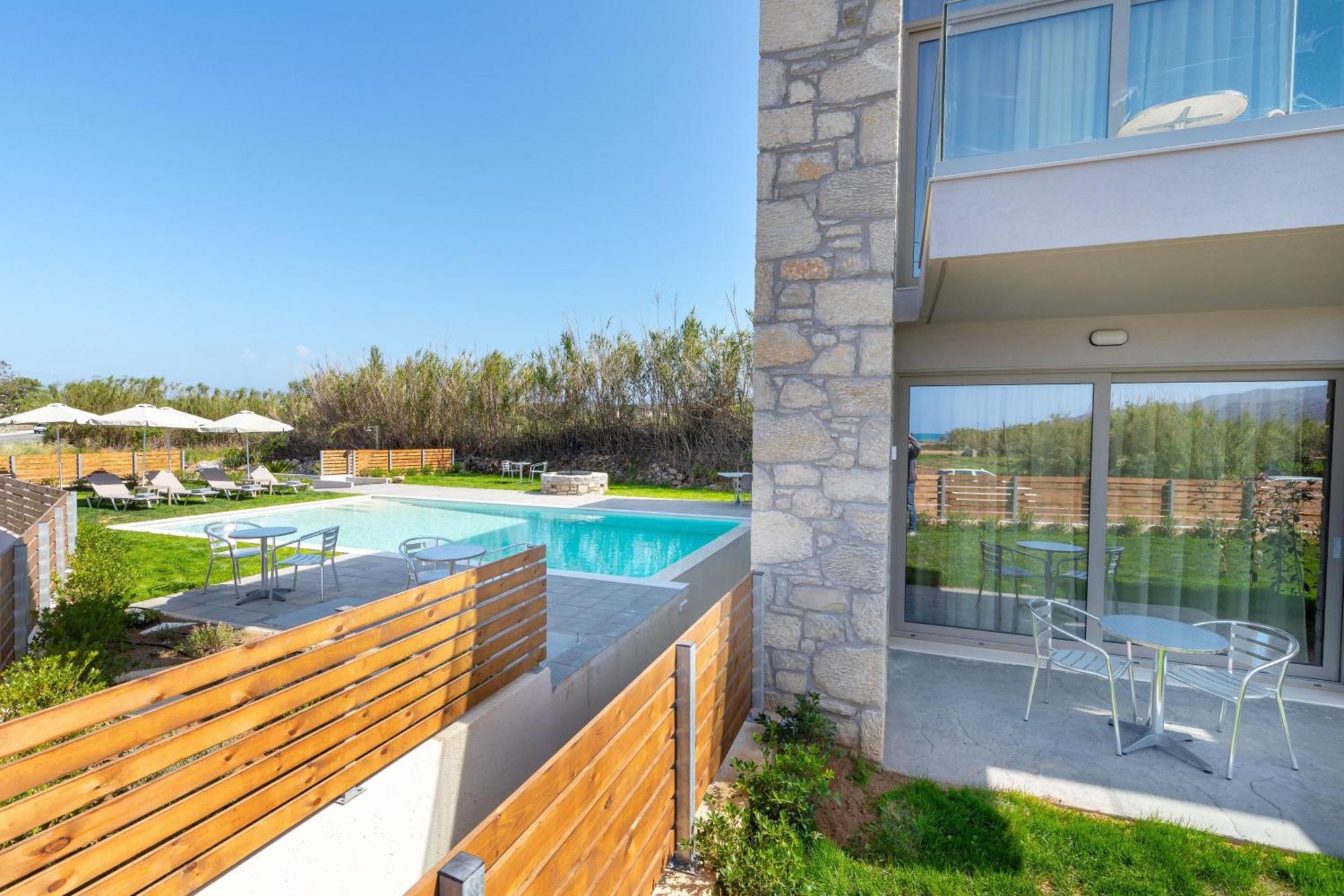 Achatis Apartments With Sea View Kolymbari Exterior photo