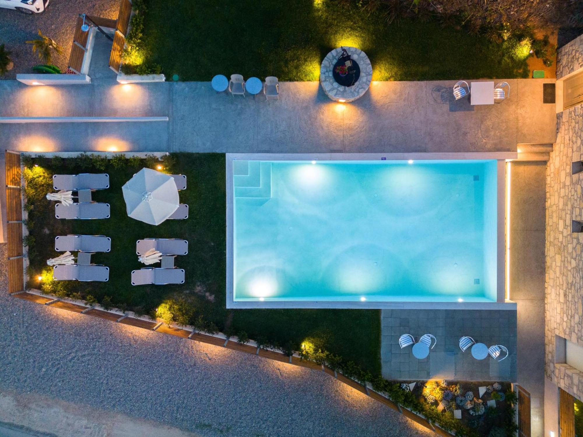 Achatis Apartments With Sea View Kolymbari Exterior photo